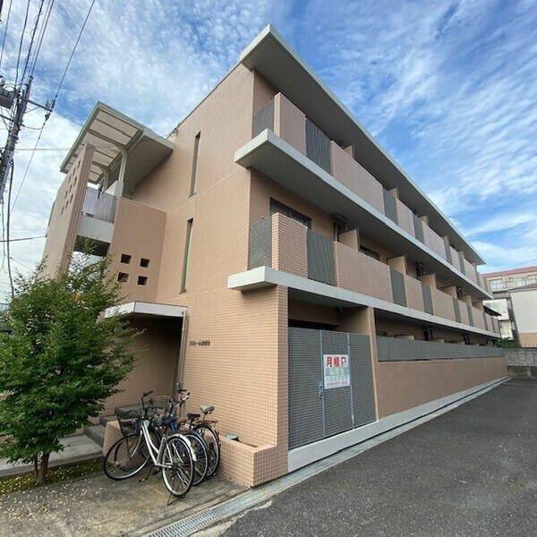 川崎市高津区下作延３丁目のマンション