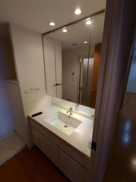 川崎市中原区新丸子東３丁目のマンション