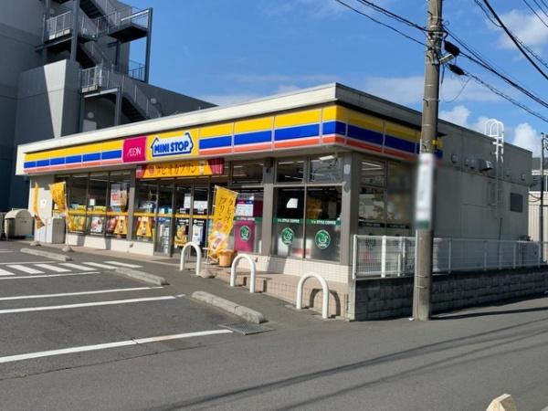 町田市南町田３丁目のマンション(ミニストップ町田小川店)