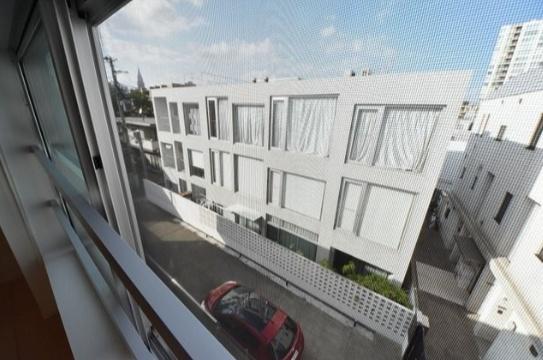 渋谷区神宮前３丁目のマンション