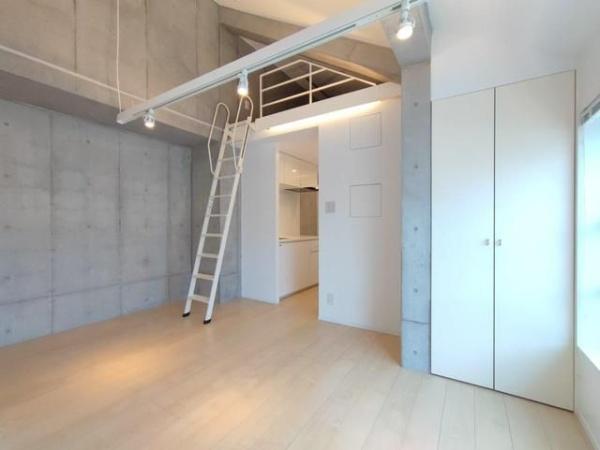渋谷区神宮前３丁目のマンション