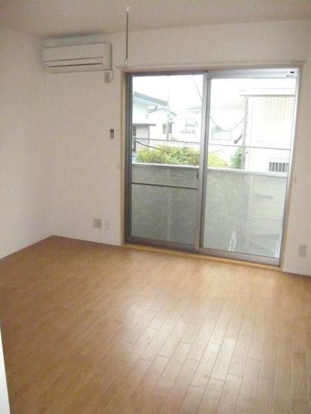 川崎市中原区上小田中５丁目のアパート