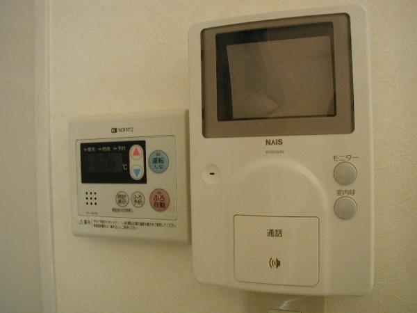 川崎市高津区新作１丁目のテラスハウス