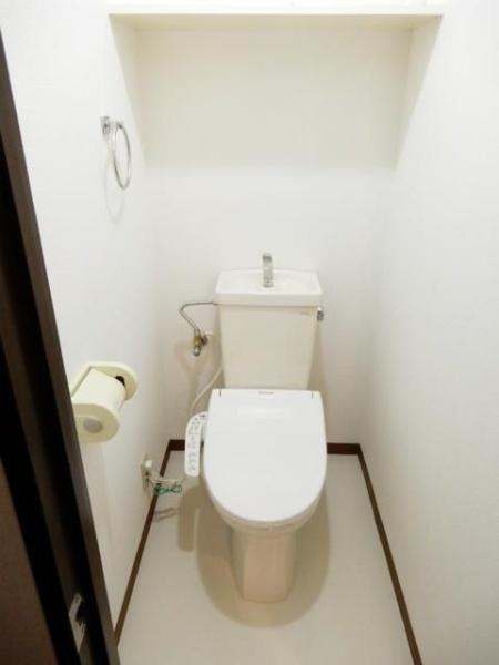 横浜市鶴見区栄町通1丁目のマンション(トイレ)