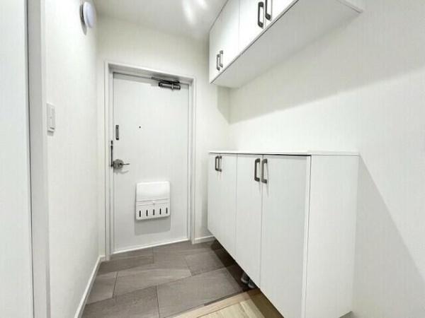 川崎市高津区梶ケ谷2丁目のマンション(玄関)