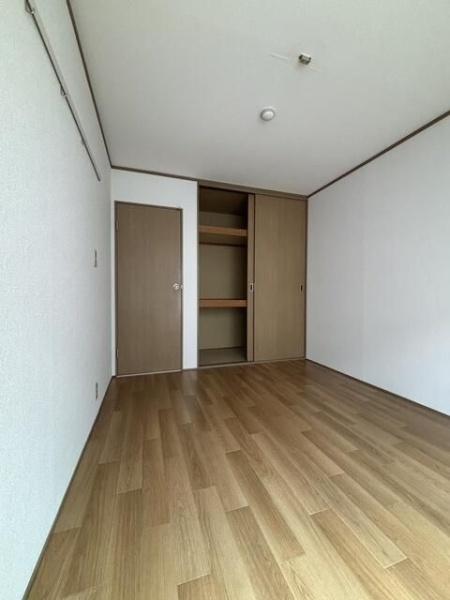 横浜市鶴見区向井町3丁目のマンション(収納)