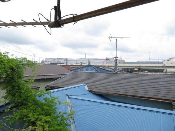 横浜市神奈川区子安通１丁目のアパート