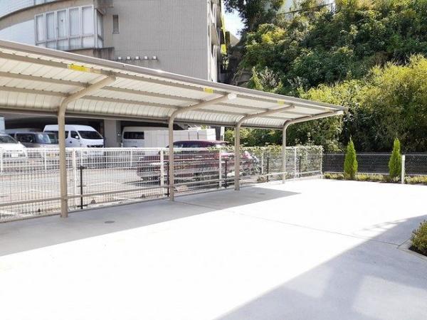 川崎市高津区久地４丁目のアパート