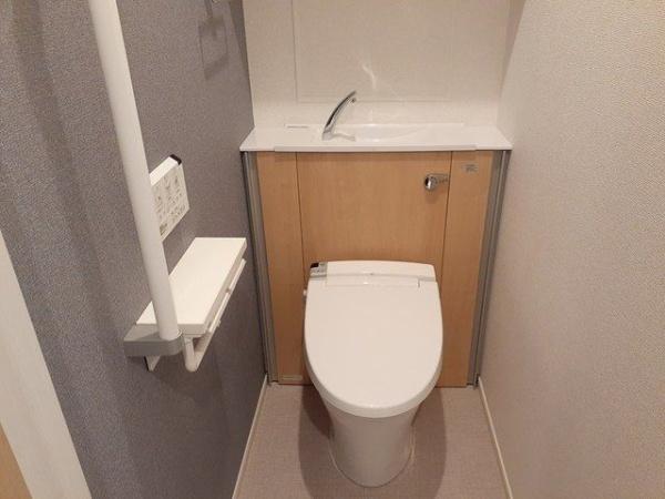 川崎市高津区久地４丁目のアパート