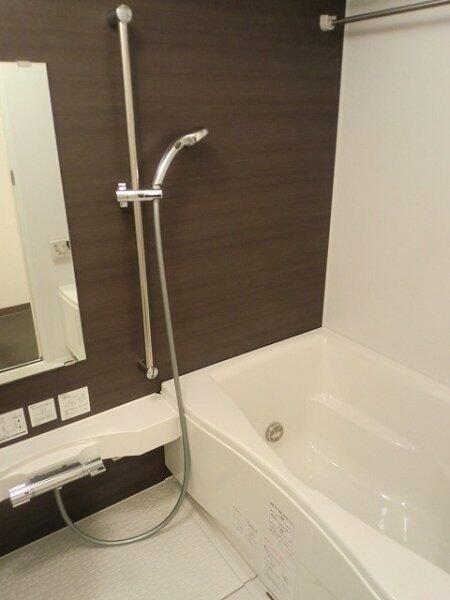 横浜市港北区新横浜1丁目のマンション(バス)