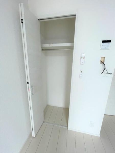 ロワール生麦 壱番館(収納)