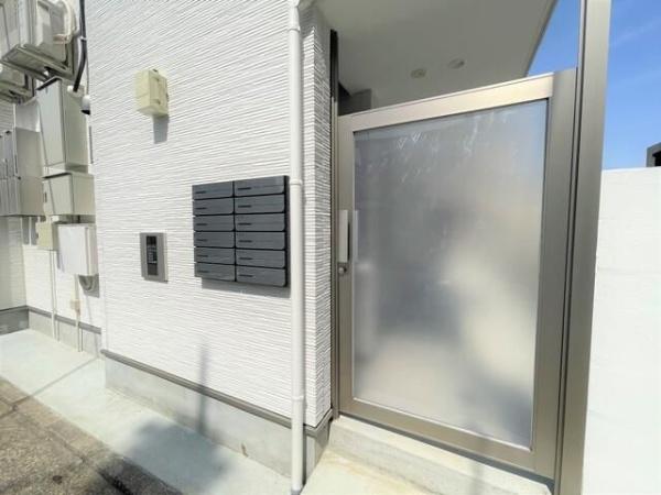 ロワール生麦 壱番館(エントランス)