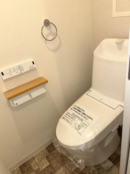 横浜市港北区綱島東4丁目のマンション(トイレ)