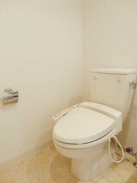 横浜市港北区樽町1丁目のマンション(トイレ)