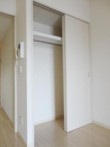 横浜市港北区樽町1丁目のマンション(収納)