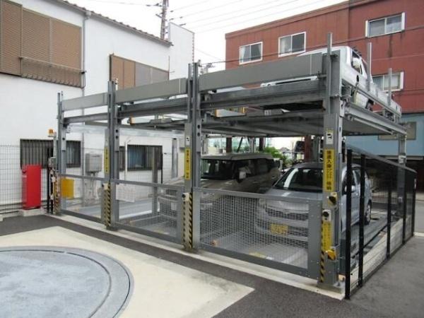 横浜市神奈川区神奈川2丁目のマンション(駐車場)