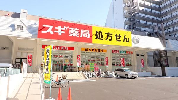 世田谷区上用賀1丁目のマンション(スギ薬局桜新町店)