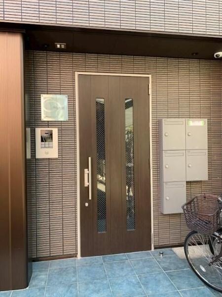 プティサリチェ(玄関)