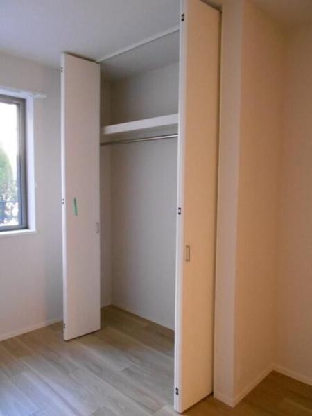 川崎市中原区上小田中2丁目のマンション(収納)