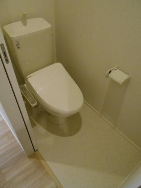 川崎市中原区上小田中2丁目のマンション(トイレ)
