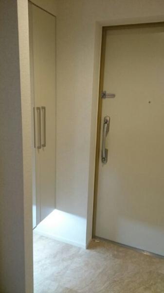 川崎市高津区末長2丁目のマンション(玄関)
