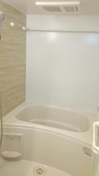 川崎市高津区末長2丁目のマンション(バス)