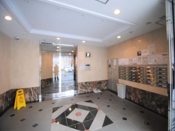 川崎市中原区新城5丁目のマンション(エントランス)