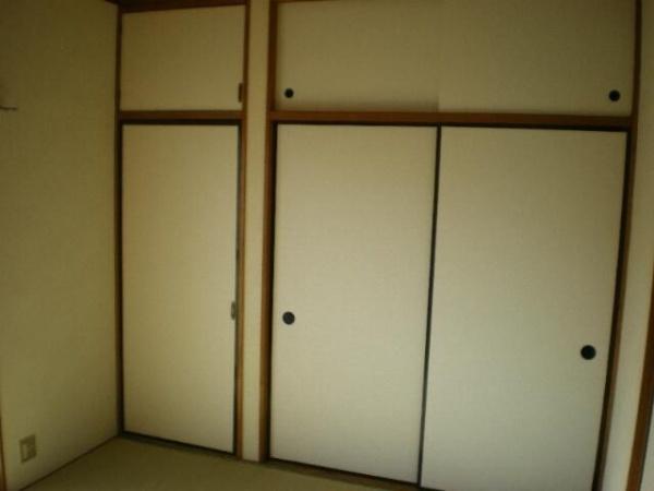 横浜市港北区高田東4丁目のアパート(収納)