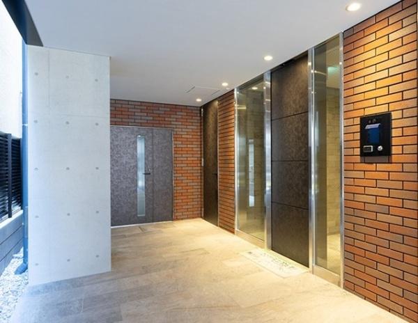 川崎市中原区新丸子町のマンション(エントランス)