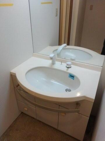 横浜市神奈川区子安通２丁目のマンション