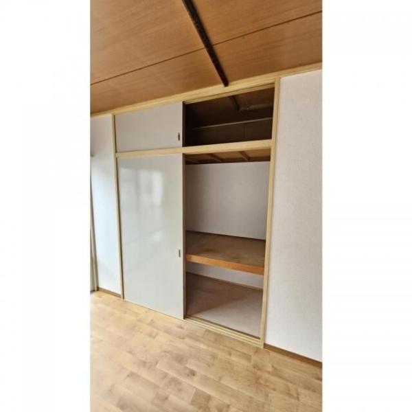 横浜市鶴見区鶴見中央3丁目のアパート(収納)