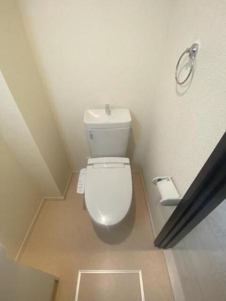 川崎市中原区中丸子のアパート(トイレ)