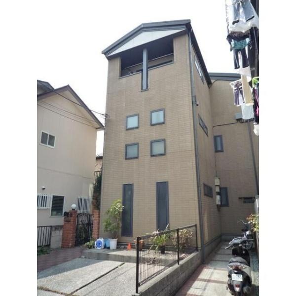 川崎市中原区新城中町のアパート