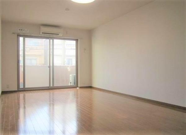 川崎市中原区下小田中３丁目のマンション