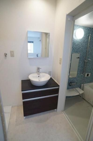 横浜市神奈川区栗田谷のタウンハウス