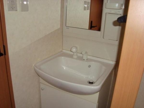 川崎市高津区新作６丁目のマンション