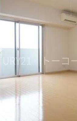 川崎市中原区上丸子山王町2丁目のマンション(リビング)