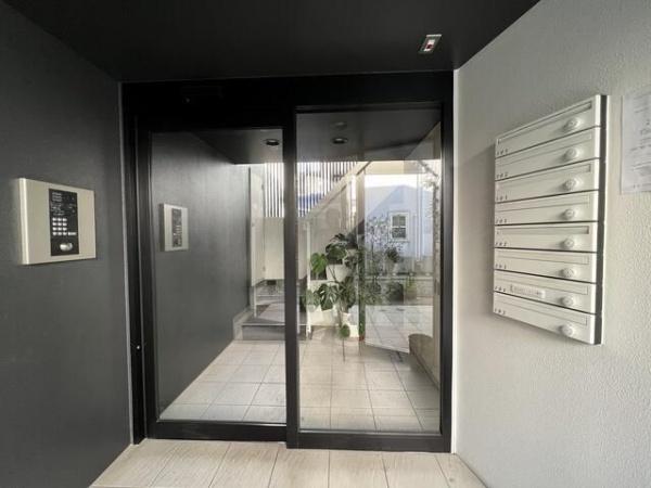 目黒区上目黒2丁目のマンション(エントランス)