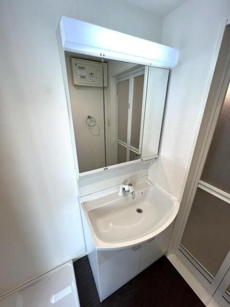 目黒区上目黒2丁目のマンション(洗面台・洗面所)