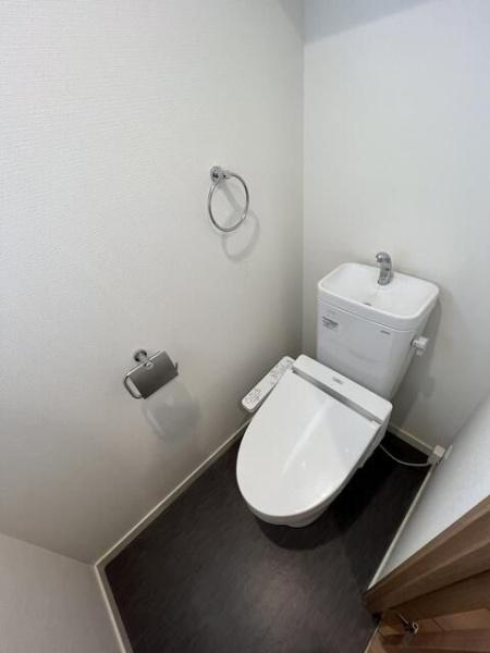 目黒区上目黒2丁目のマンション(トイレ)