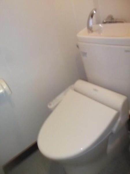 目黒区目黒本町3丁目のマンション(トイレ)