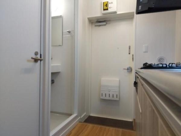 メゾンクレソンⅠ(玄関)