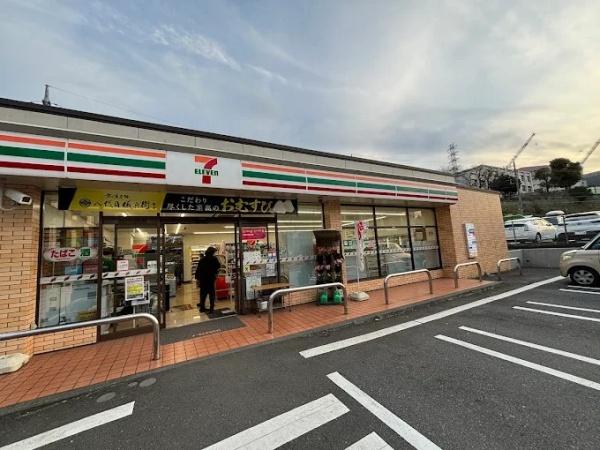 横浜市青葉区榎が丘のアパート(セブンイレブン横浜榎が丘店)