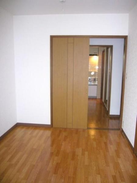 横浜市港北区綱島西６丁目のマンション