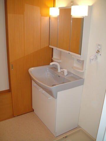 川崎市宮前区馬絹３丁目のマンション