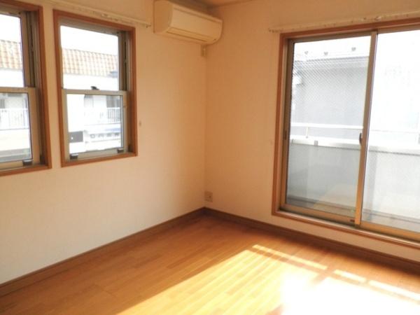 川崎市高津区末長４丁目のアパート