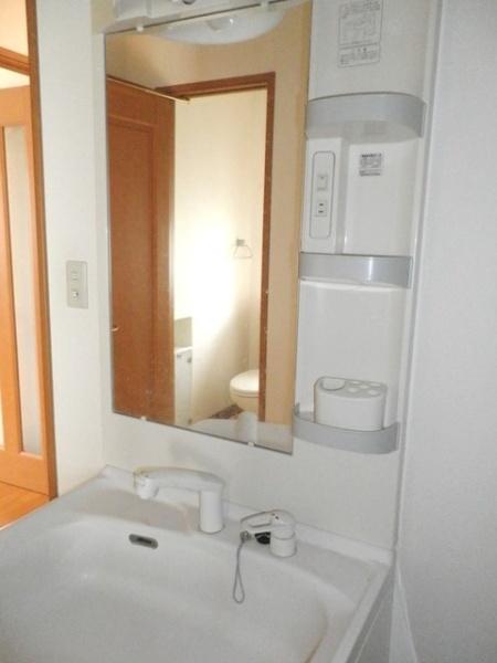 川崎市高津区末長４丁目のアパート