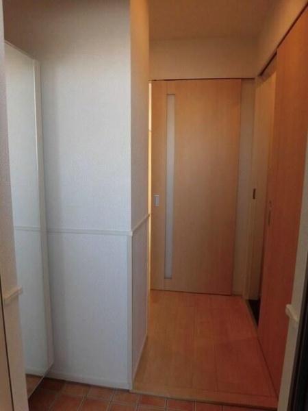 川崎市高津区新作３丁目のアパート