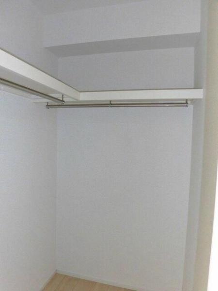 川崎市高津区新作３丁目のアパート