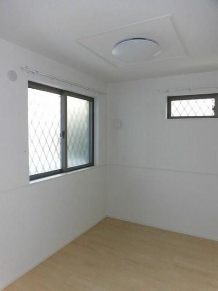 川崎市高津区新作３丁目のアパート